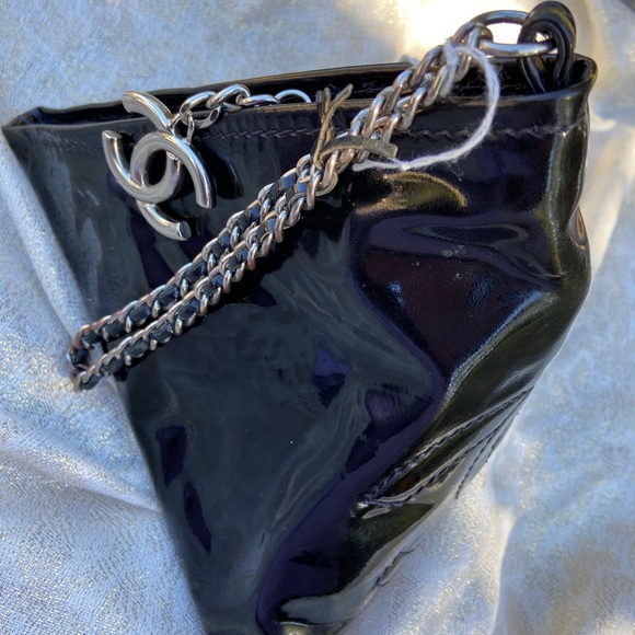 Chanel wristlet - Picture 6 of 10
